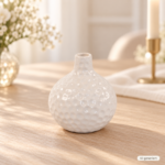 weiße Vase mit Punkten